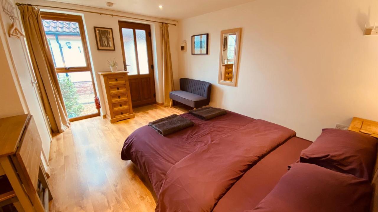 Private Detached Annex In Village